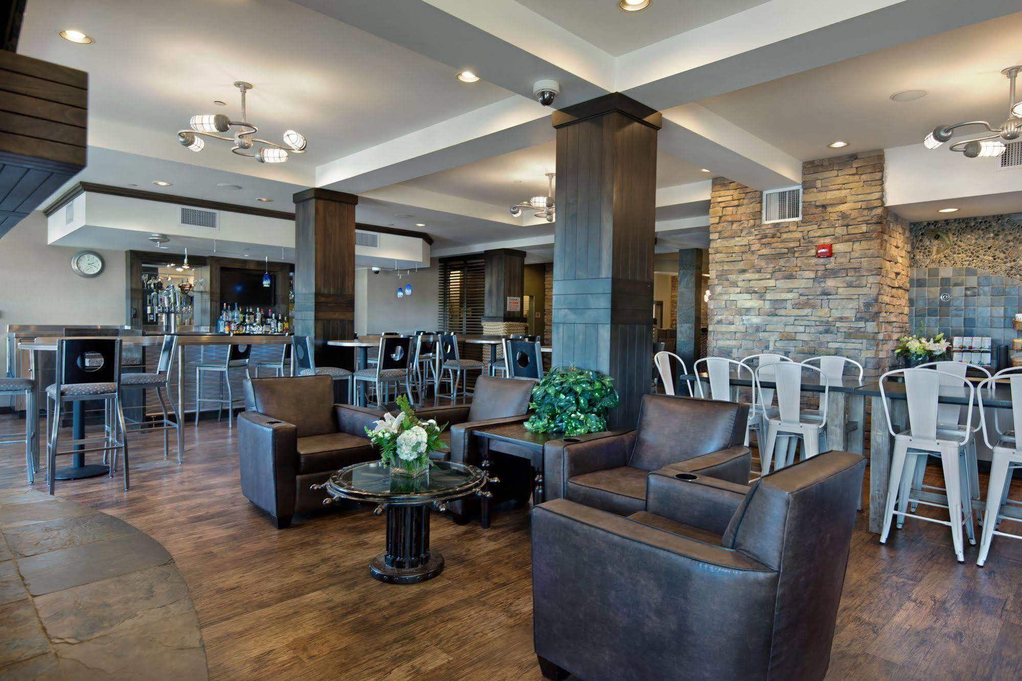 Oxford Suites סילברדייל מראה חיצוני תמונה